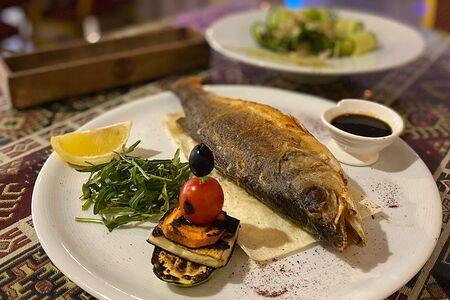 Дорадо с травами и овощным тартаром