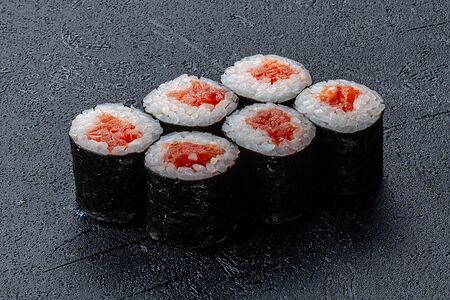 Хосомаки с копченым лососем