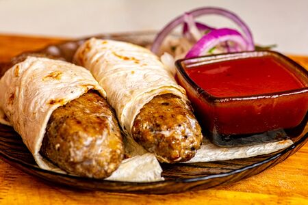 Порция Люля-Кебаб в шубке из лаваша