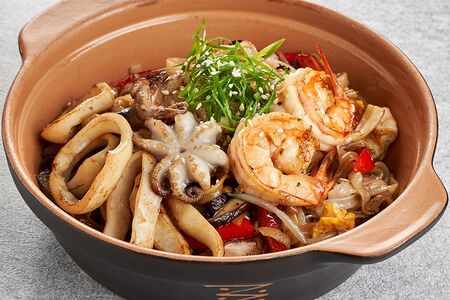 Рисовая лапша с морепродуктами