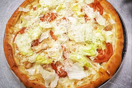 Пицца Цезарь с курицей