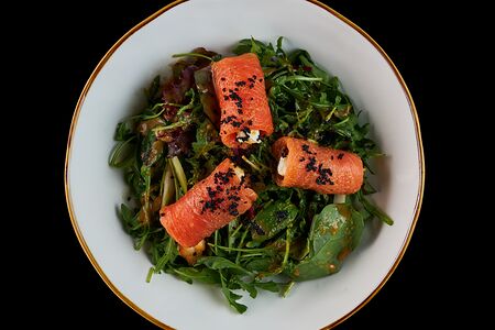 Салат Азиатский с лососем и авокадо