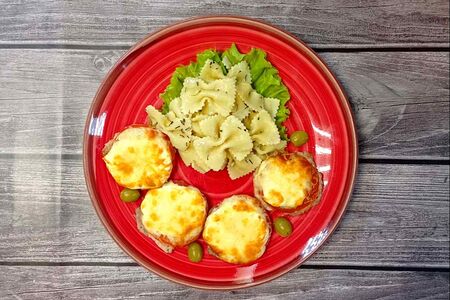 Свиная вырезка под майонезом