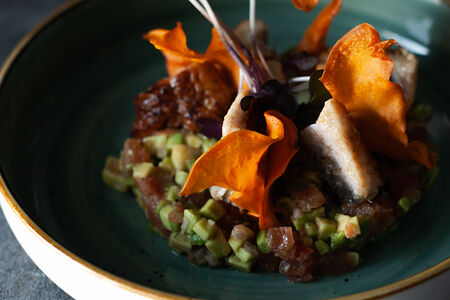 Гуакамоле с угрём