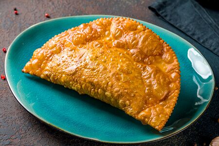 Чебурек с говядиной со специями