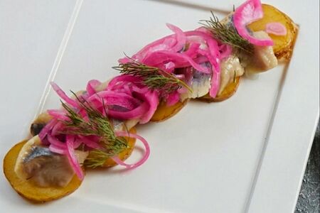 Сельдь на картофеле