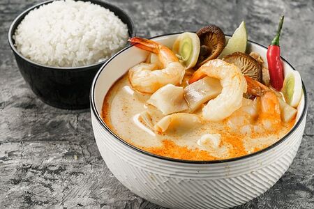 Том ям Побо