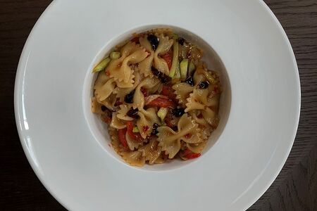 Фарфалле с овощами