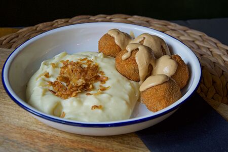 Пюре с митболами