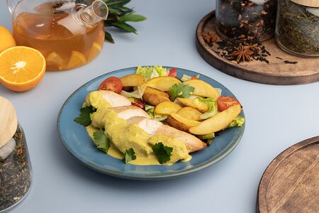 Куриная грудка с соусом карри