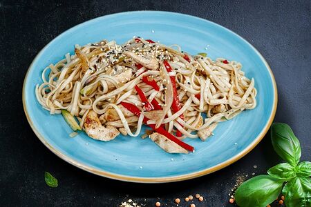 Удон с курицей