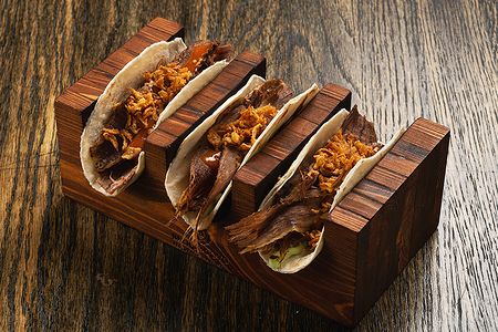 Лепешки с шашлыком из свинины