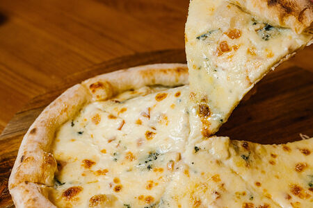 Пицца Кварто Формаджи