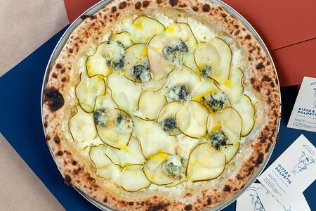 С грушей и горгонзолой