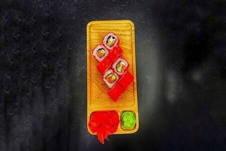 Ролл Калифорния с лососем