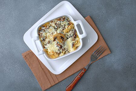 Паста запеченная с грибами и моцареллой