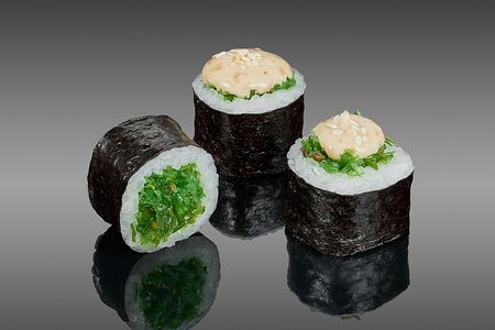 Хосомаки с чукой