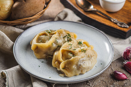 Манты с говядиной и картошкой