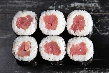 Хосомаки с тунцом