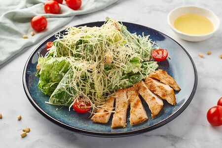 Цезарь с курицей