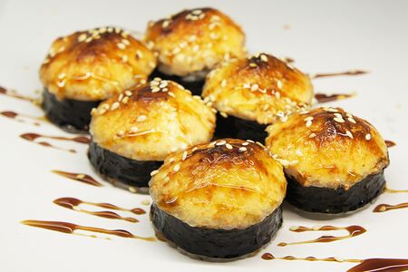 Запечённый ролл Salmon