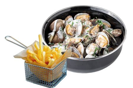 Вонголе блю чиз с картофелем фри