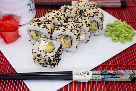 Ролл фирменный Расемон