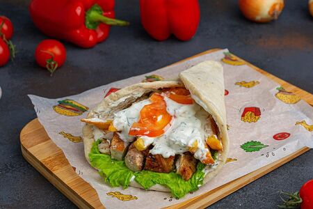 Шаурма по-гречески с курицей