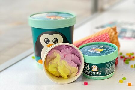 Мороженое Бабл-гам в стаканчике