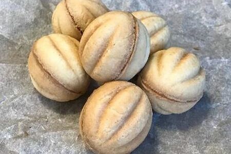 Орешки песочные с вареной сгущенкой