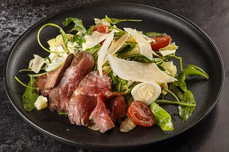 Салат с ростбифом