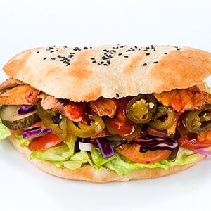 Донер чили в пите с курицей