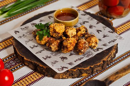 Куриные крылья в пикантно-остром маринаде
