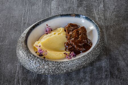 Говяжьи щечки