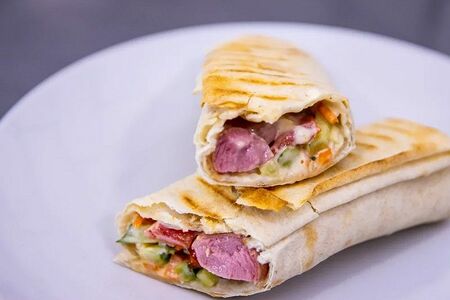 Сосиска в лаваше