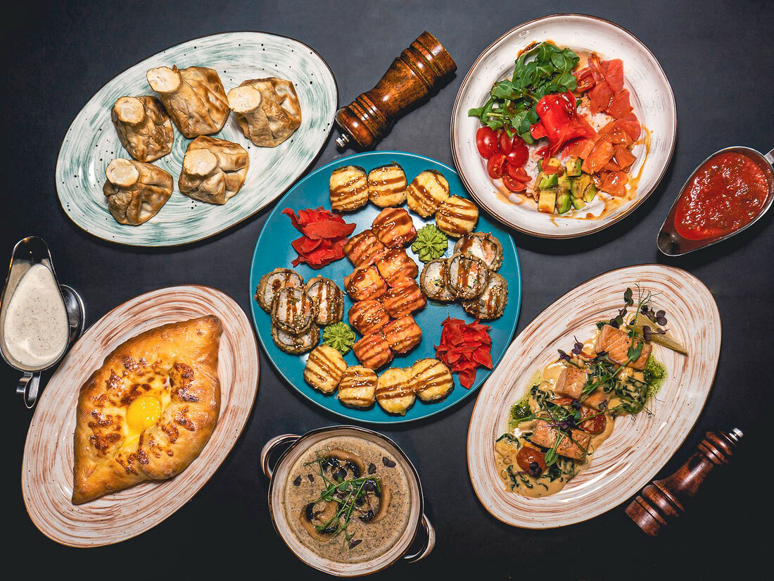 Ресторан граф орлов сочи. Кафе удача. Удача меню. Кафе круиз хоста. Ресторан счастье тюмень меню.