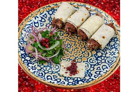 Люля-кебаб из баранины в лаваше