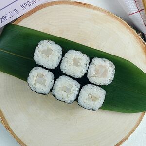 Ролл с окунем