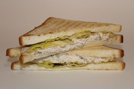 Сэндвич с курицей и грибами