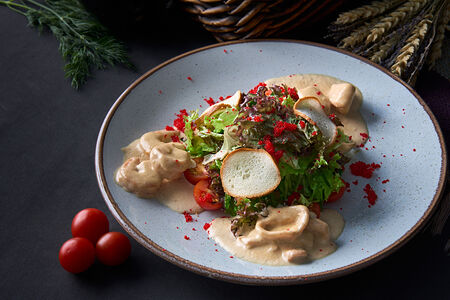 Салат с морепродуктами