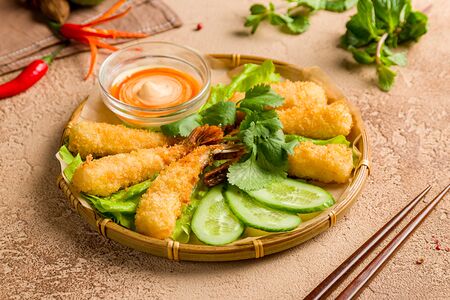 Том Чьен Су