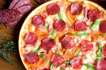 Пицца Мясной пир 30см