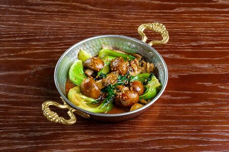 Грибы Пак-Чой в соусе терияки