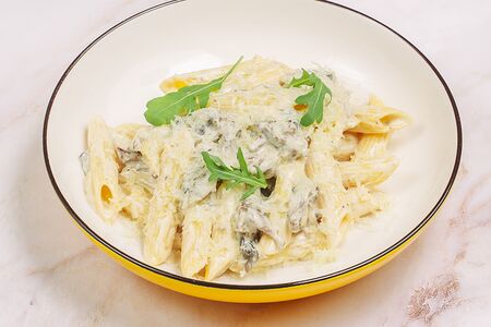 Пенне с говядиной и грибами