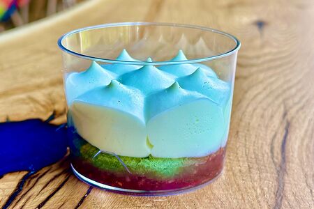 Пирожное в креманке