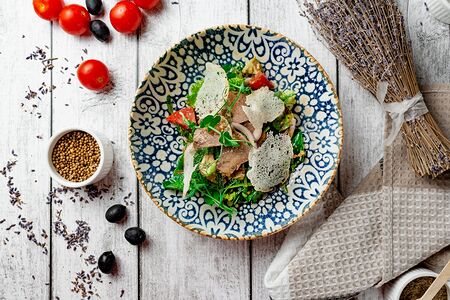 Салат с языком