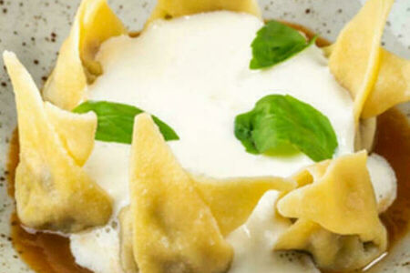 Равиоли с брискетом, белыми грибами с муссом из пармезана