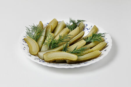 Огурцы малосольные