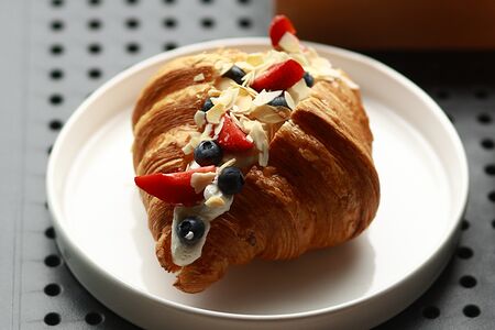 Круассан сладкий