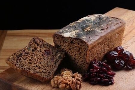 Ржаной Финик, клюква и грецкий орех